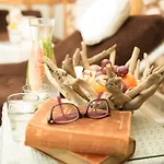 Beauty & Wellness *